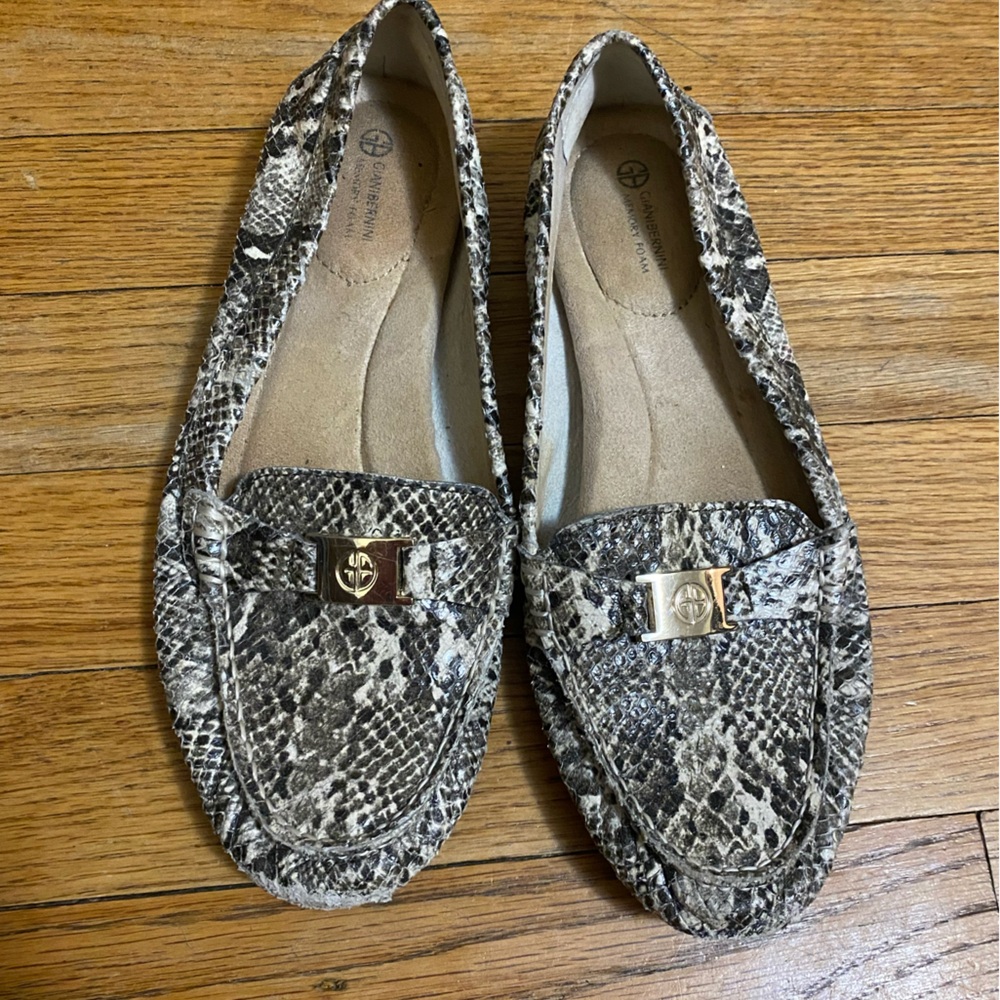 Giani Bernini Women’s  Dailyn Moccasin Loafers size 5.5